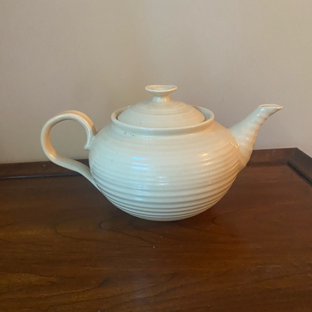 Sophie Conran Portmeirion Large Biscuit Beige Ceramic Teapot Pottery Porcelain